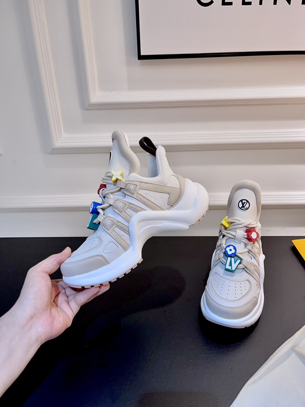 ルイヴィトン靴着用イメージ